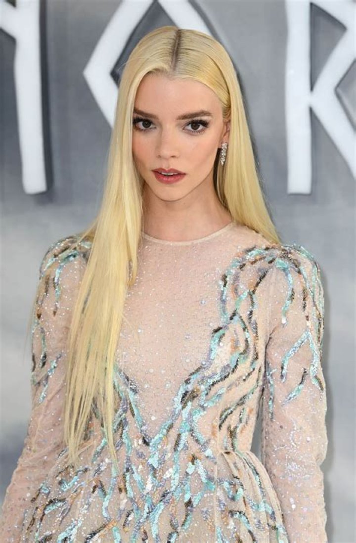 Does Anya Taylor-Joy Follow The Christian Faith? Family Origin And Ethnicity ·