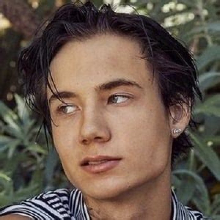 Jaden Hossler (TikTok Star) - Age, Birthday, Bio, Facts, Family, Net Worth, Height & More ·