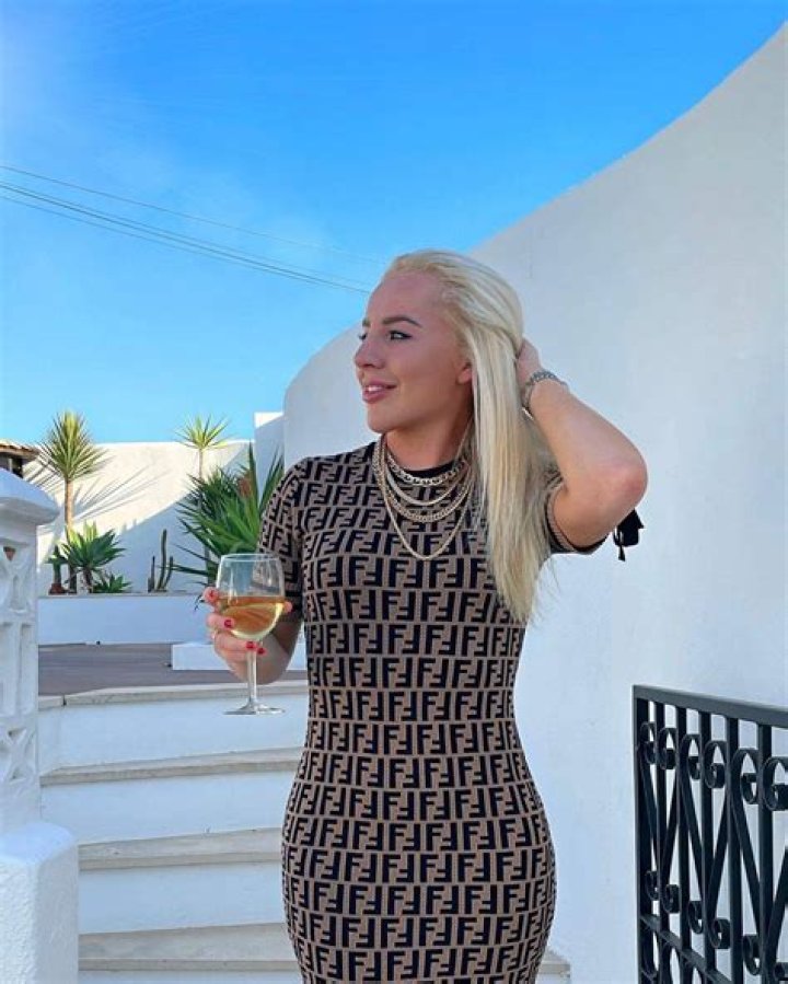 Liv Cooke (Entrepreneur) - Age, Birthday, Bio, Facts, Family, Net Worth, Height & More ·