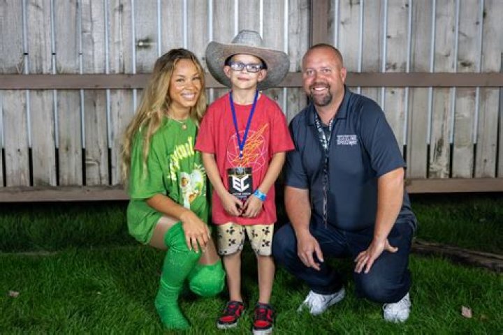 Who Are Tanner Adell's Parents? Details On Musician's Family ·