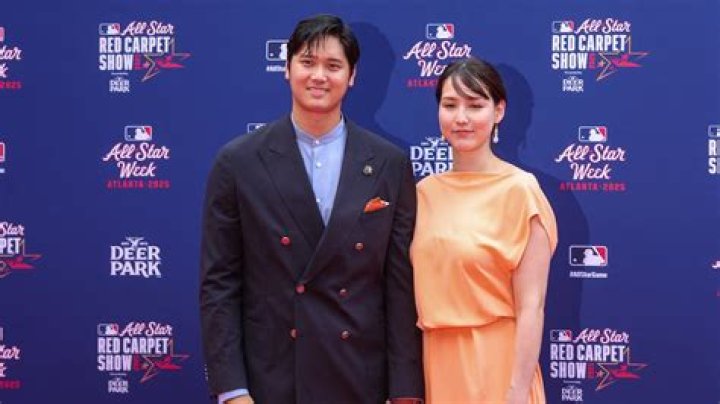 Who Is Angels Star Shohei Ohtanis Girlfriend? (Photos) ·